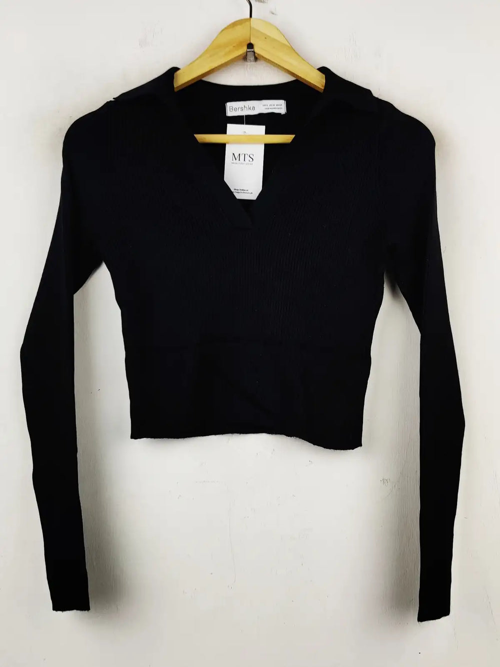 Buy online pre-used pre-loved 100% authentic & Original branded Bershka (WCT-986) available in Pakistan. Top international brands avilable.