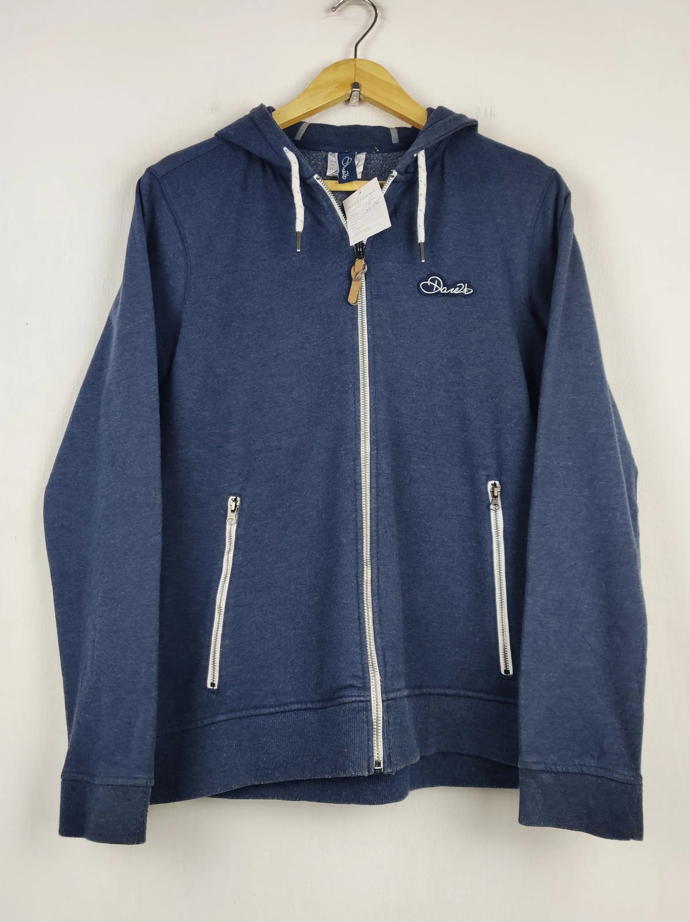 Buy online pre-used pre-loved 100% authentic & Original branded Dare 2B (WH-06) available in Pakistan. Top international brands avilable.