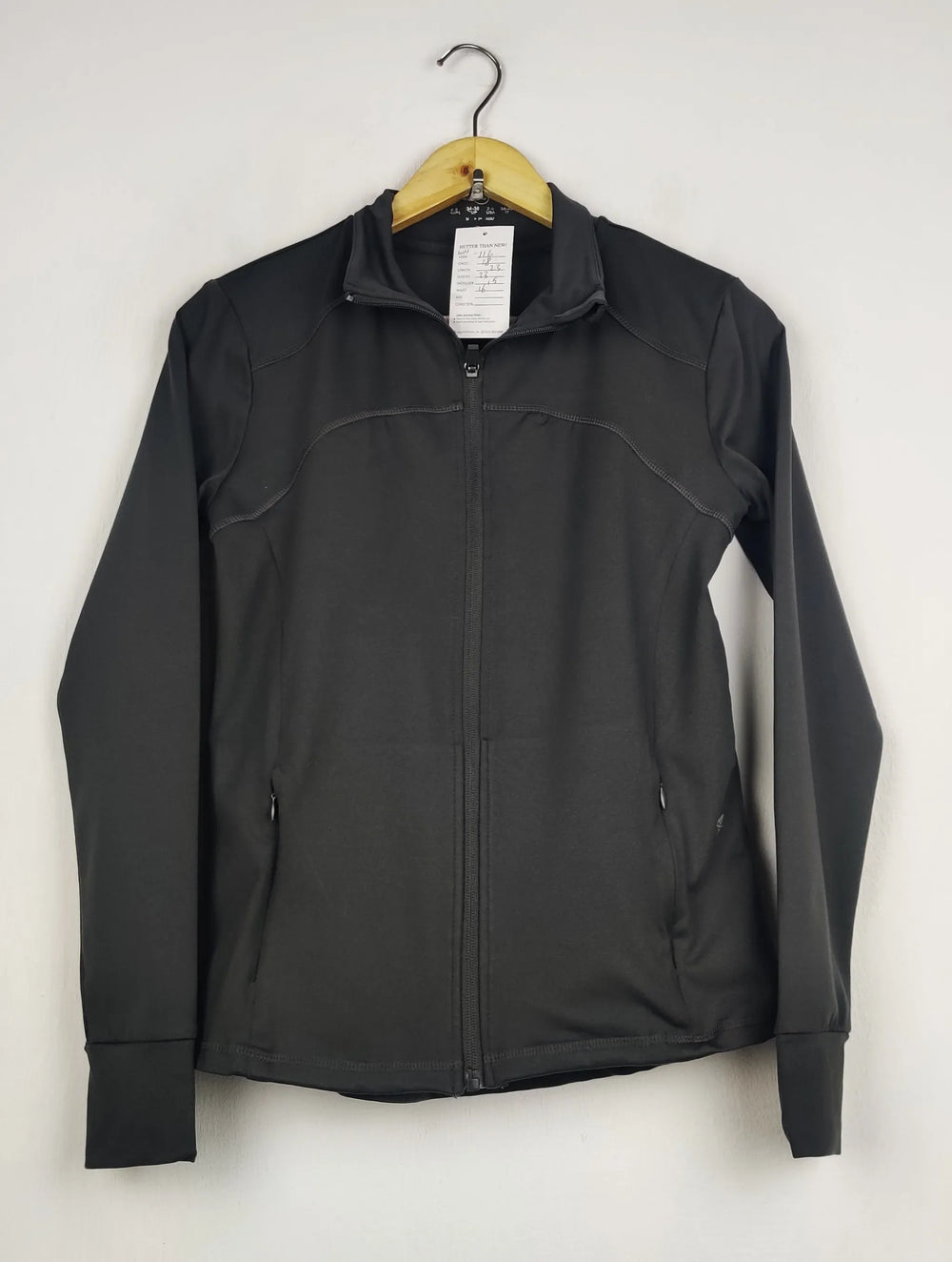 Buy online pre-used pre-loved 100% authentic & Original branded Workout (WH-116) available in Pakistan. Top international brands avilable.
