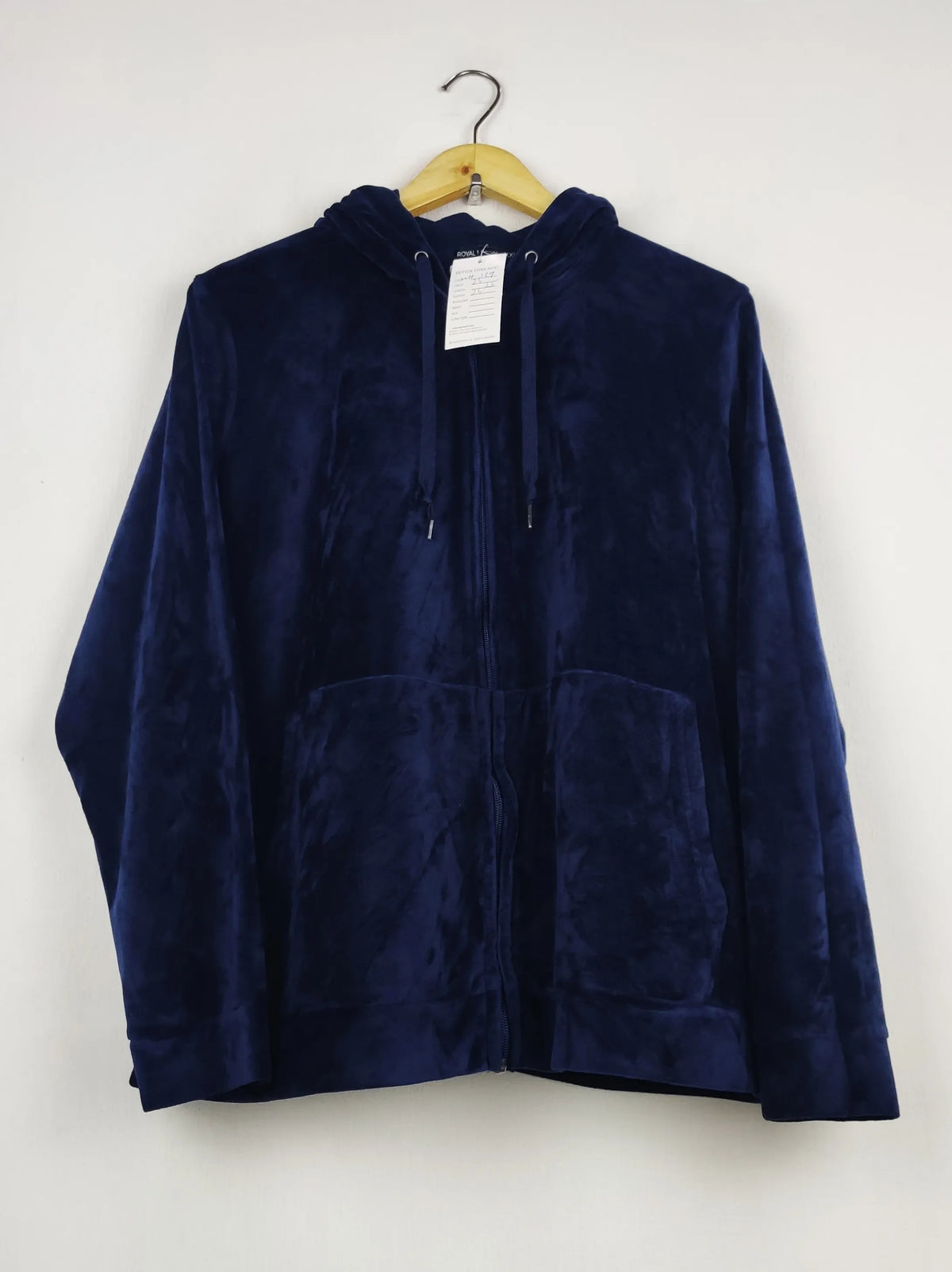 Buy online pre-used pre-loved 100% authentic & Original branded Royal Matrix (WH-129) available in Pakistan. Top international brands avilable.