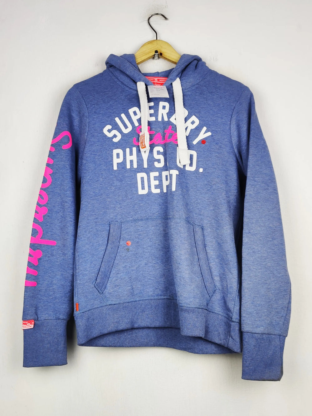 Buy online pre-used pre-loved 100% authentic & Original branded Super Dry (WH-13) available in Pakistan. Top international brands avilable.