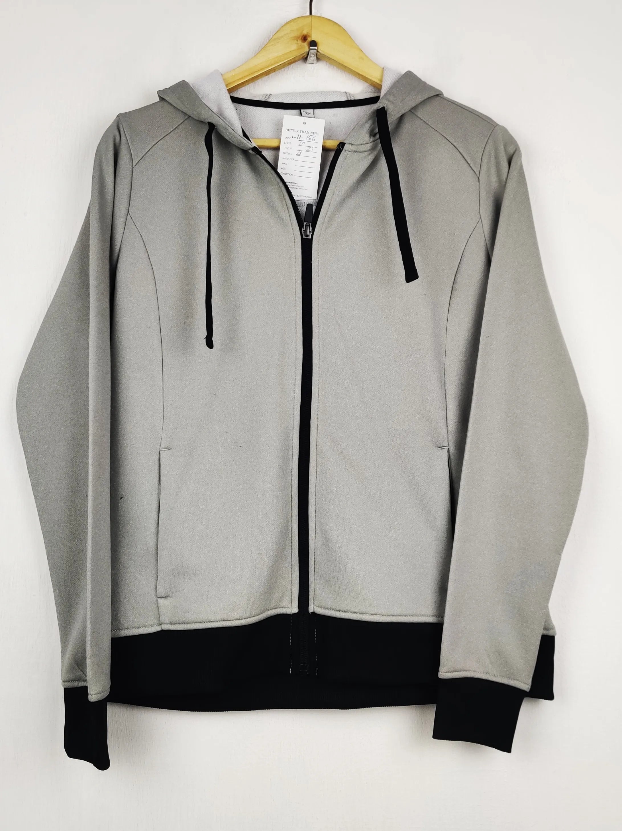 Buy online pre-used pre-loved 100% authentic & Original branded Damen (WH-156) available in Pakistan. Top international brands avilable.