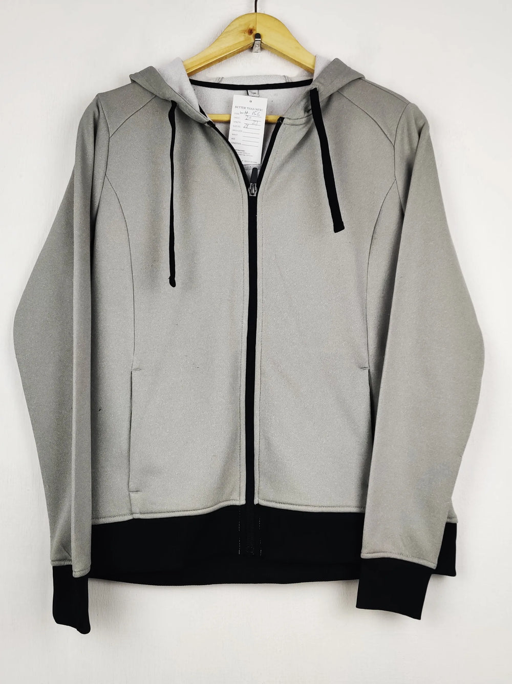Buy online pre-used pre-loved 100% authentic & Original branded Damen (WH-156) available in Pakistan. Top international brands avilable.