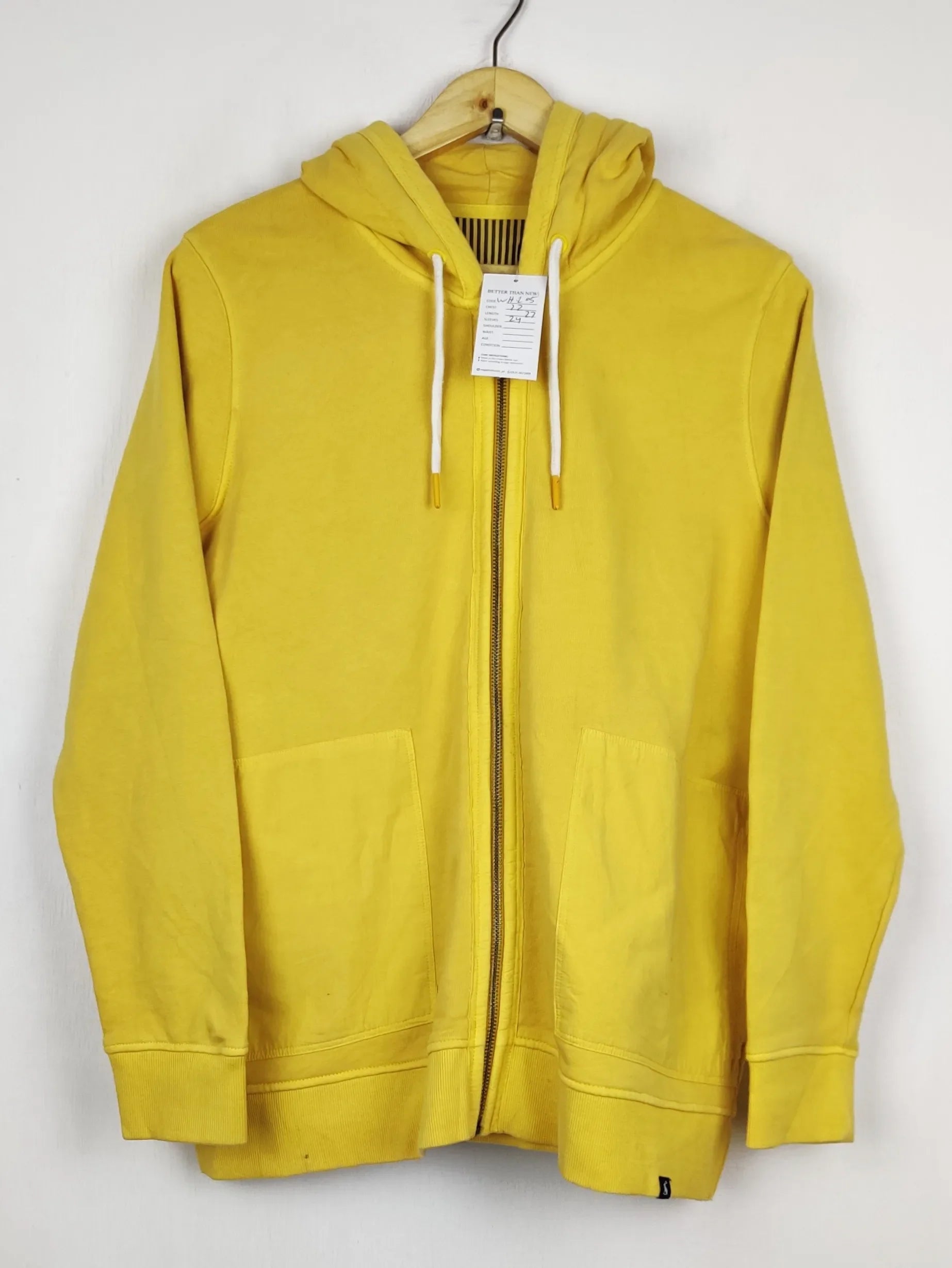 Buy online pre-used pre-loved 100% authentic & Original branded Unknown Brand (WH-205) available in Pakistan. Top international brands avilable.