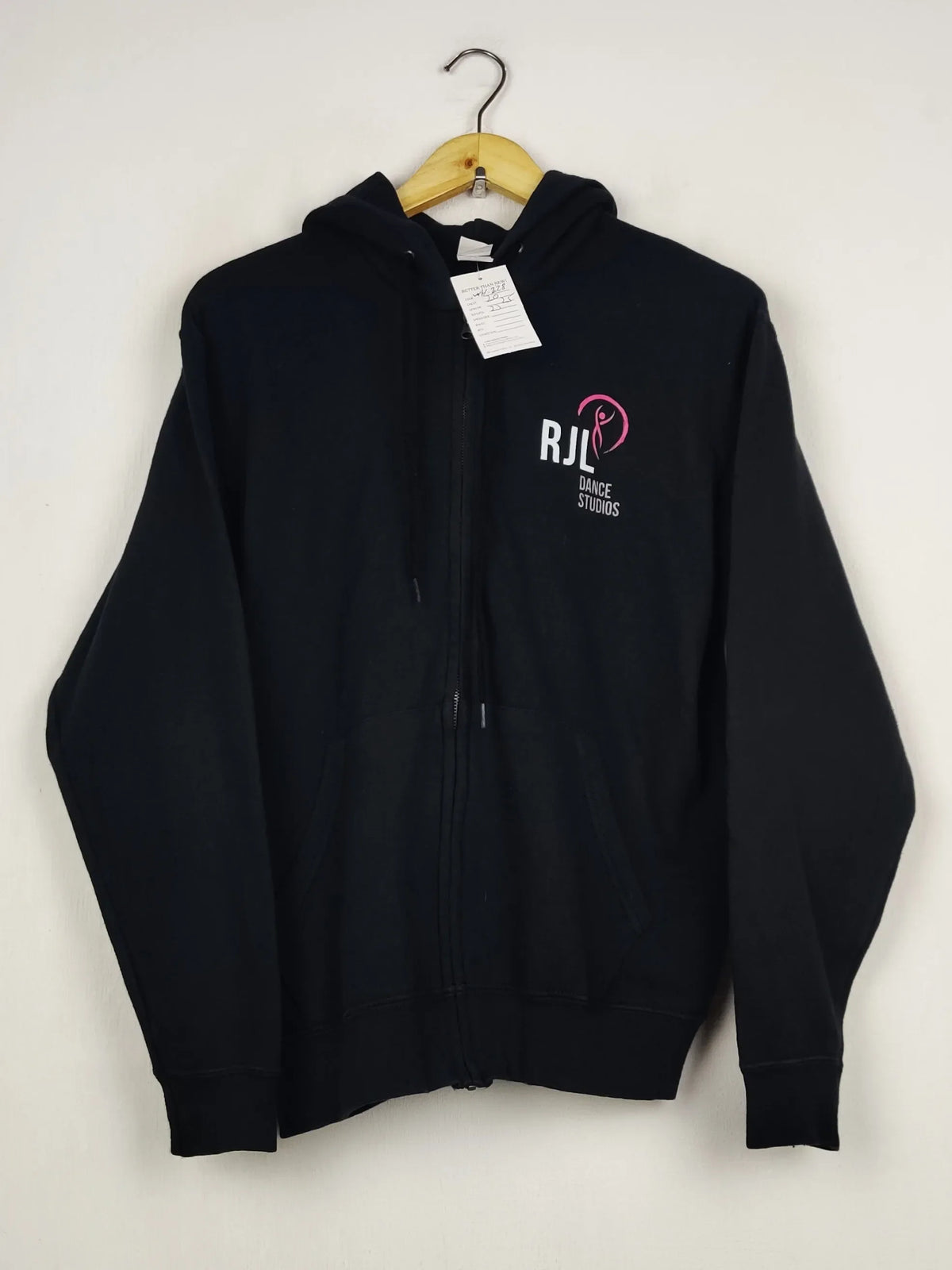 Buy online pre-used pre-loved 100% authentic & Original branded Fruit Of The Loom (WH-228) available in Pakistan. Top international brands avilable.