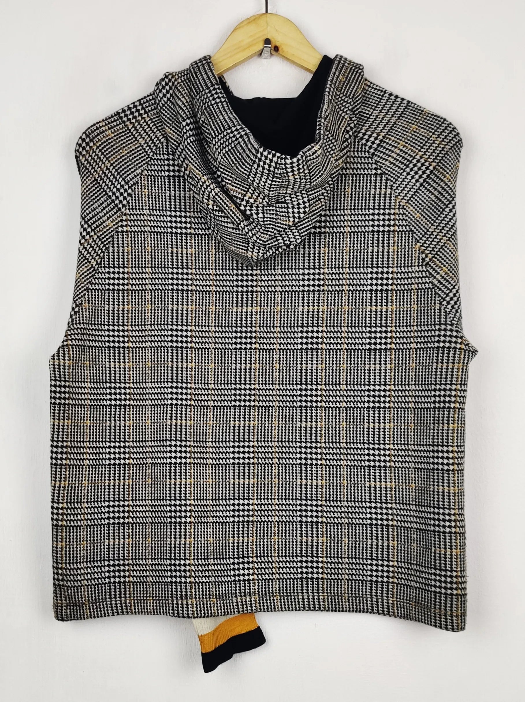 River Island (WH-256)