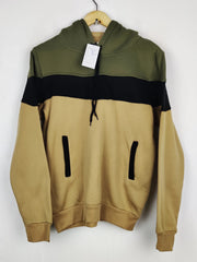 Buy online pre-used pre-loved 100% authentic & Original branded Unknown Brand (WH-300) available in Pakistan. Top international brands avilable.