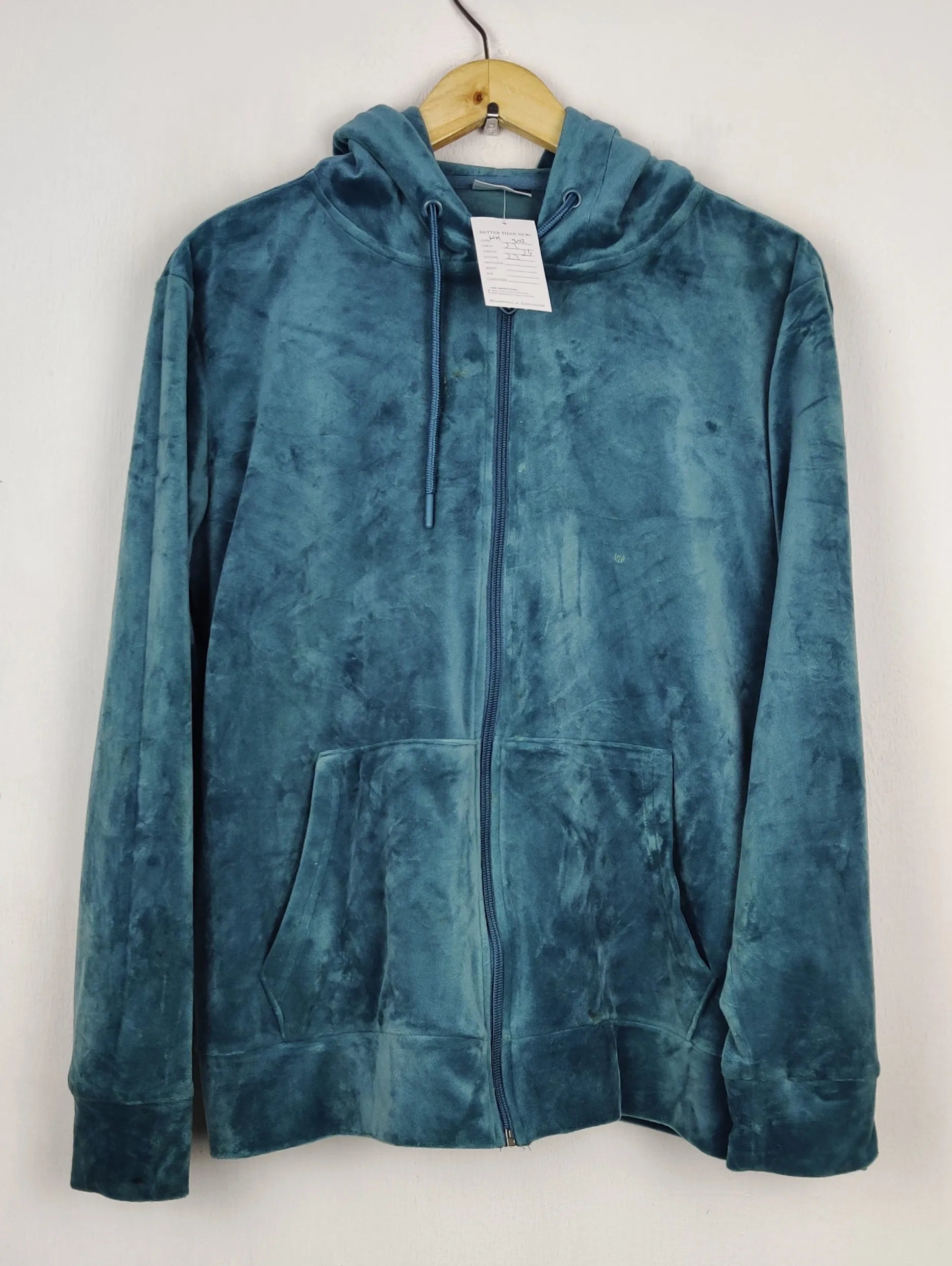 Buy online pre-used pre-loved 100% authentic & Original branded Beloved (WH-302) available in Pakistan. Top international brands avilable.