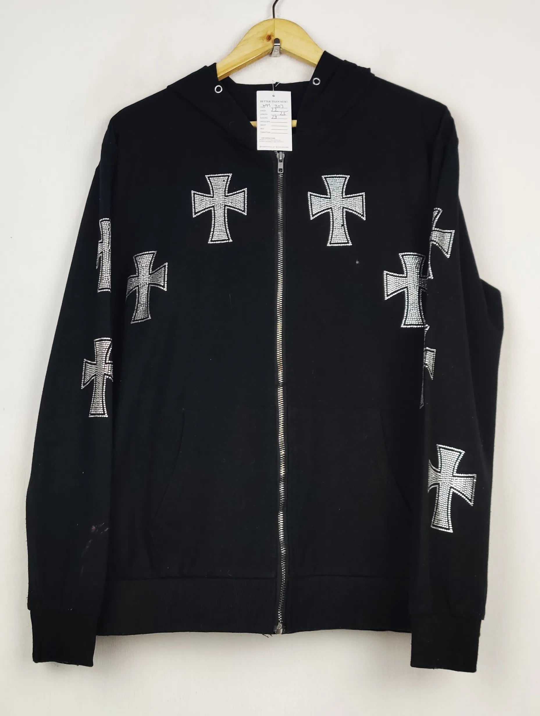 Buy online pre-used pre-loved 100% authentic & Original branded Unknown Brand (WH-307) available in Pakistan. Top international brands avilable.