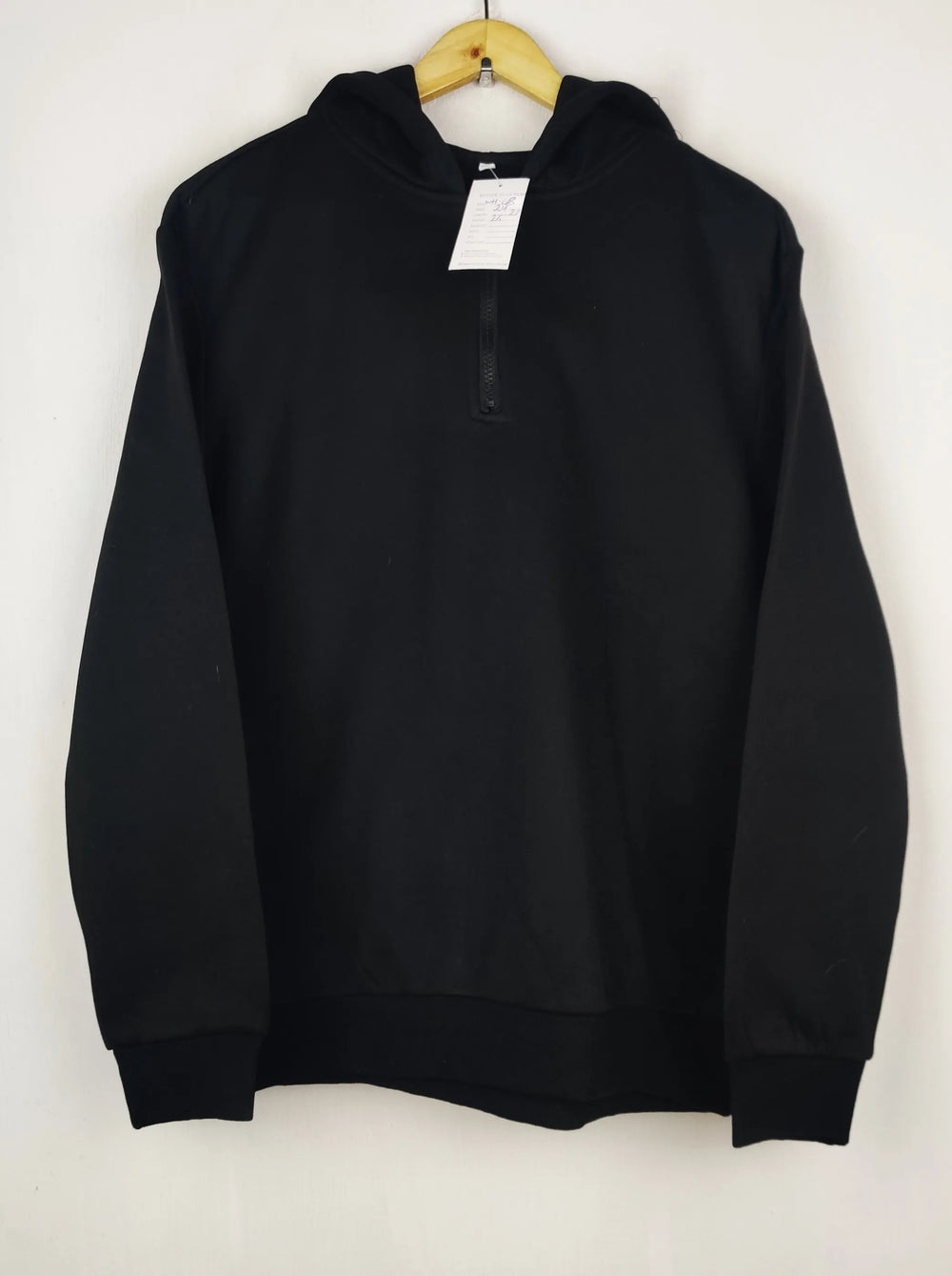 Buy online pre-used pre-loved 100% authentic & Original branded Unknown Brand (WH-68) available in Pakistan. Top international brands avilable.