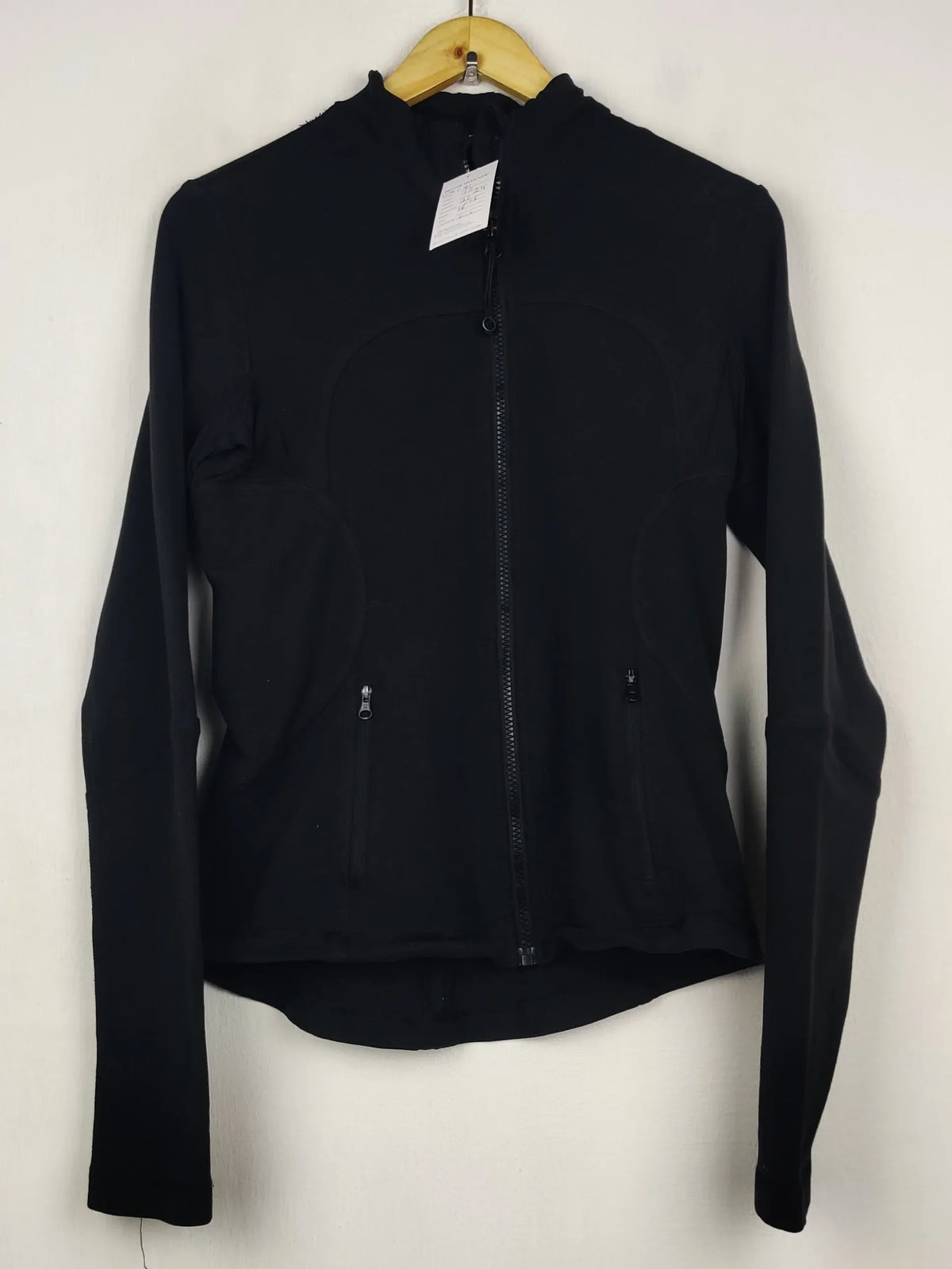 Buy online pre-used pre-loved 100% authentic & Original branded Unknown Brand (WH-91) available in Pakistan. Top international brands avilable.