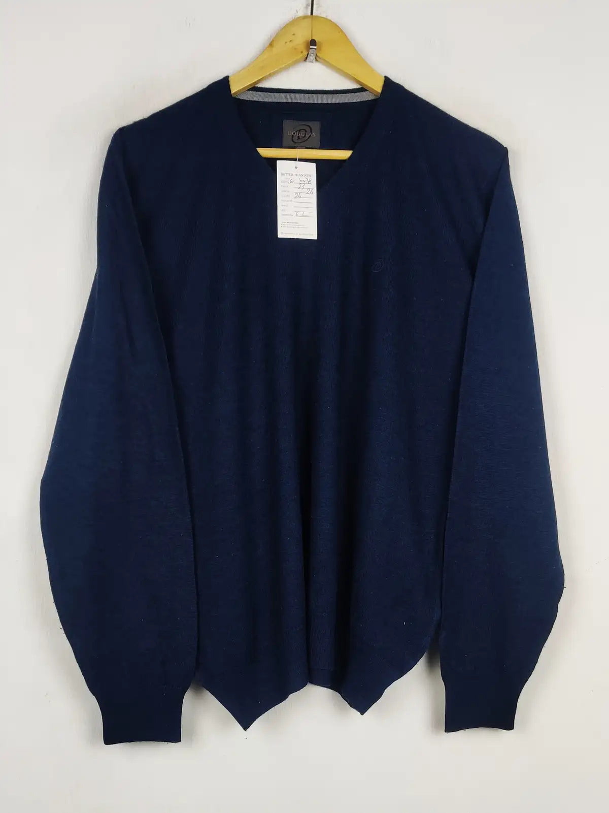 Buy online pre-used pre-loved 100% authentic & Original branded Douglas (WJS-100) available in Pakistan. Top international brands avilable.