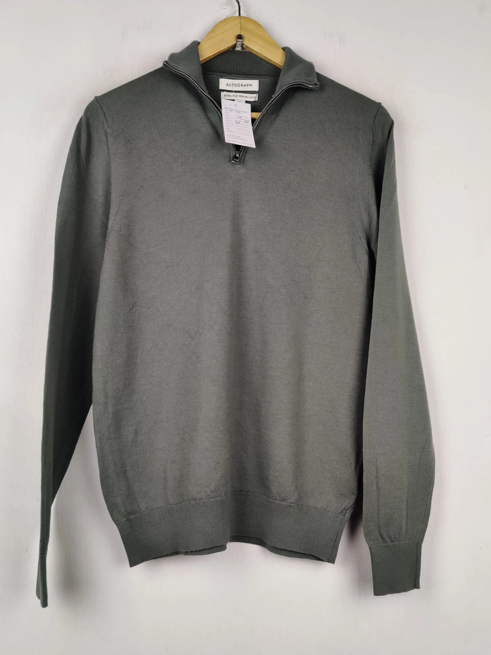 Buy online pre-used pre-loved 100% authentic & Original branded Autograph (WJS-1020) available in Pakistan. Top international brands avilable.