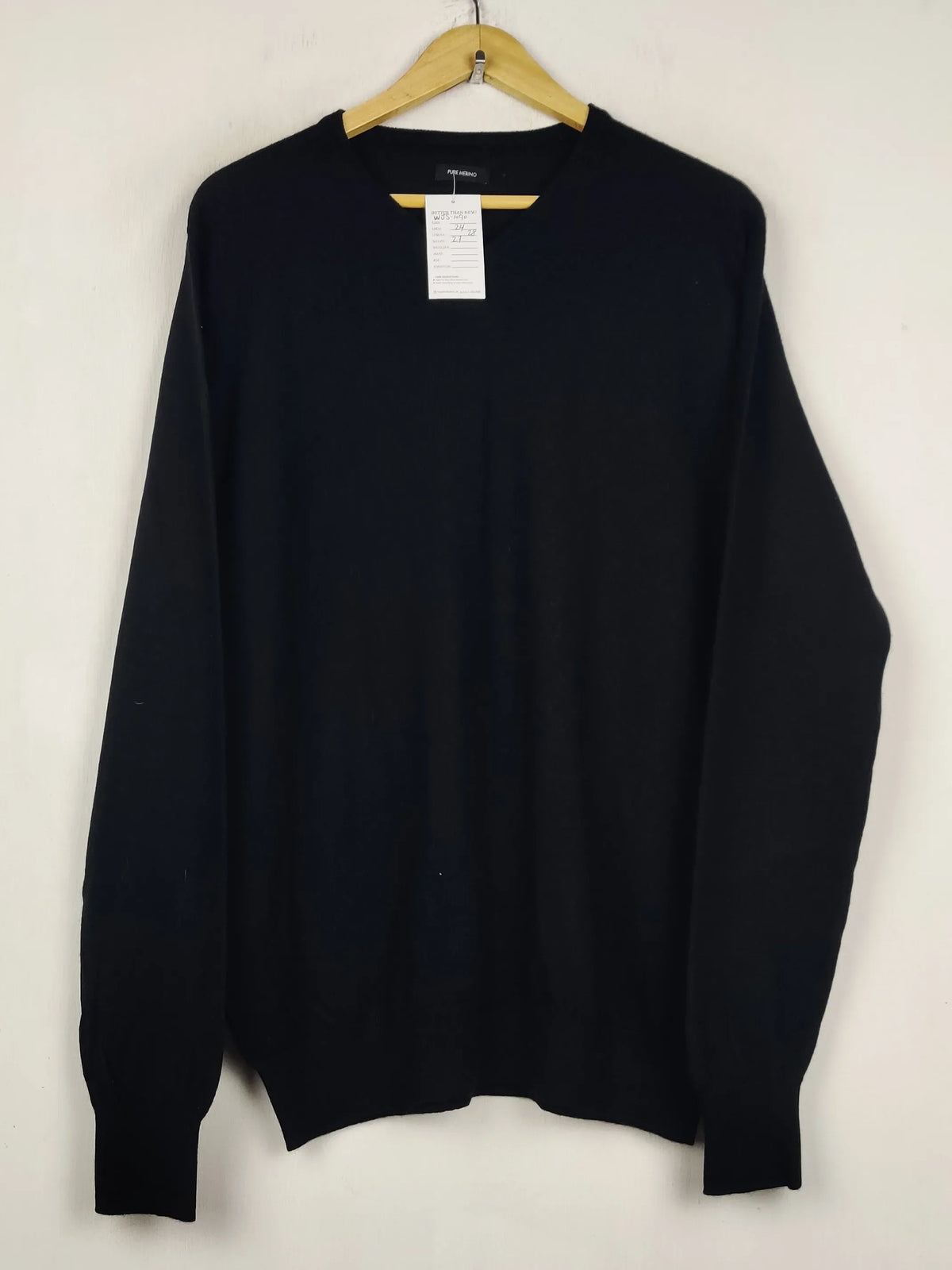 Buy online pre-used pre-loved 100% authentic & Original branded Unknown Brand (WJS-1090) available in Pakistan. Top international brands avilable.
