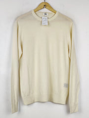 Buy online pre-used pre-loved 100% authentic & Original branded Uniqlo (WJS-1097) available in Pakistan. Top international brands avilable.
