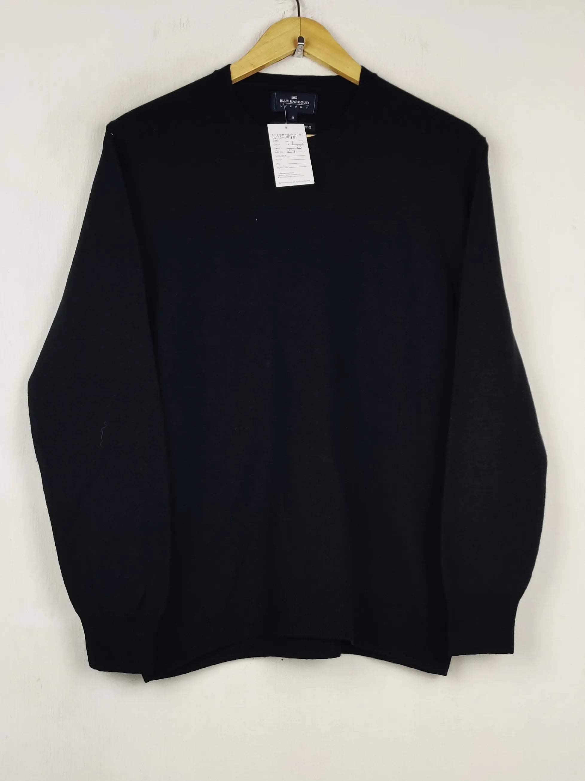 Buy online pre-used pre-loved 100% authentic & Original branded B.L.U.E H.A.R.B.O.U.R (WJS-1098) available in Pakistan. Top international brands avilable.