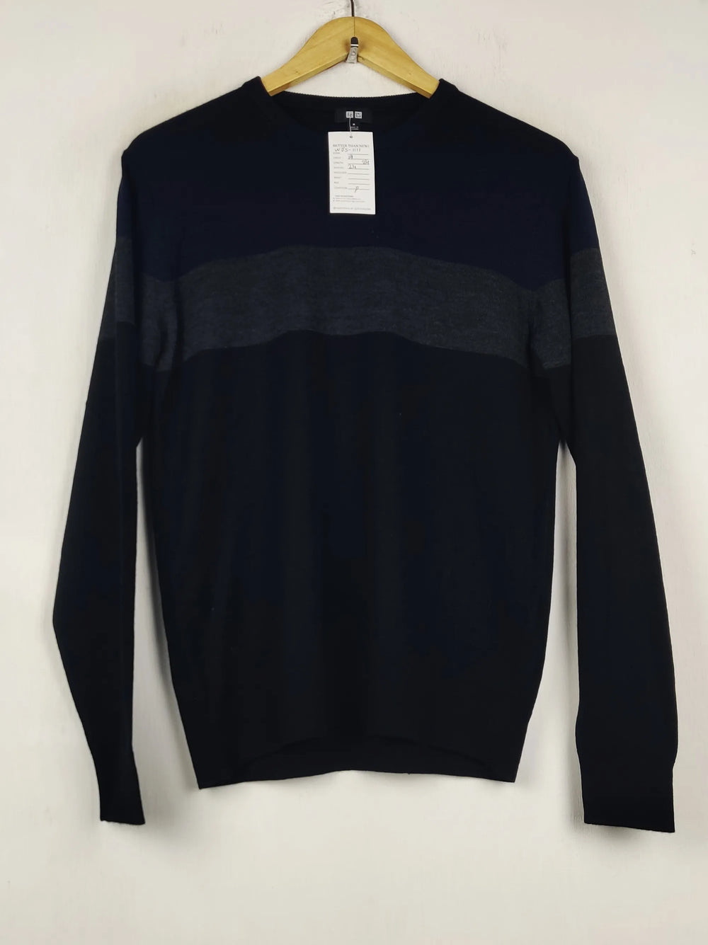 Buy online pre-used pre-loved 100% authentic & Original branded Uniqlo (WJS-1111) available in Pakistan. Top international brands avilable.
