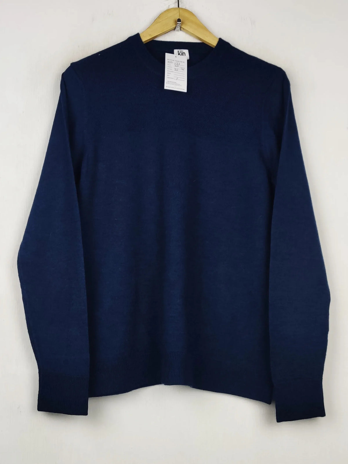 Buy online pre-used pre-loved 100% authentic & Original branded Kin (WJS-1133) available in Pakistan. Top international brands avilable.