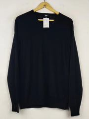 Buy online pre-used pre-loved 100% authentic & Original branded Uniqlo (WJS-1143) available in Pakistan. Top international brands avilable.
