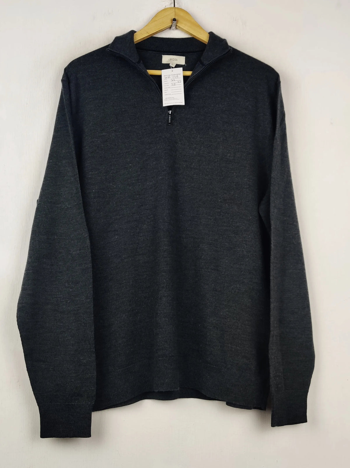 Buy online pre-used pre-loved 100% authentic & Original branded Moss (WJS-1149) available in Pakistan. Top international brands avilable.