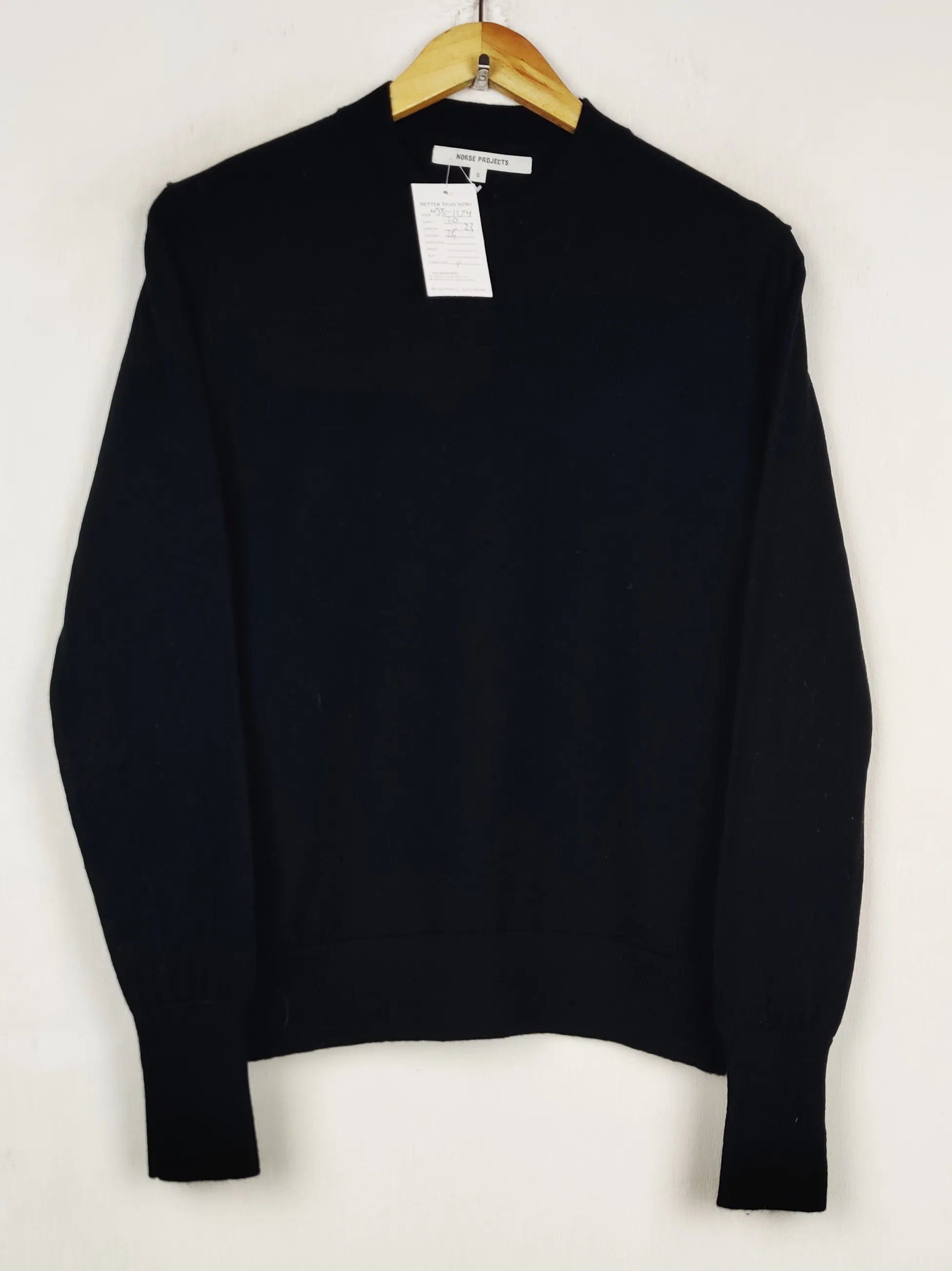Buy online pre-used pre-loved 100% authentic & Original branded Norse Projects (WJS-1174) available in Pakistan. Top international brands avilable.