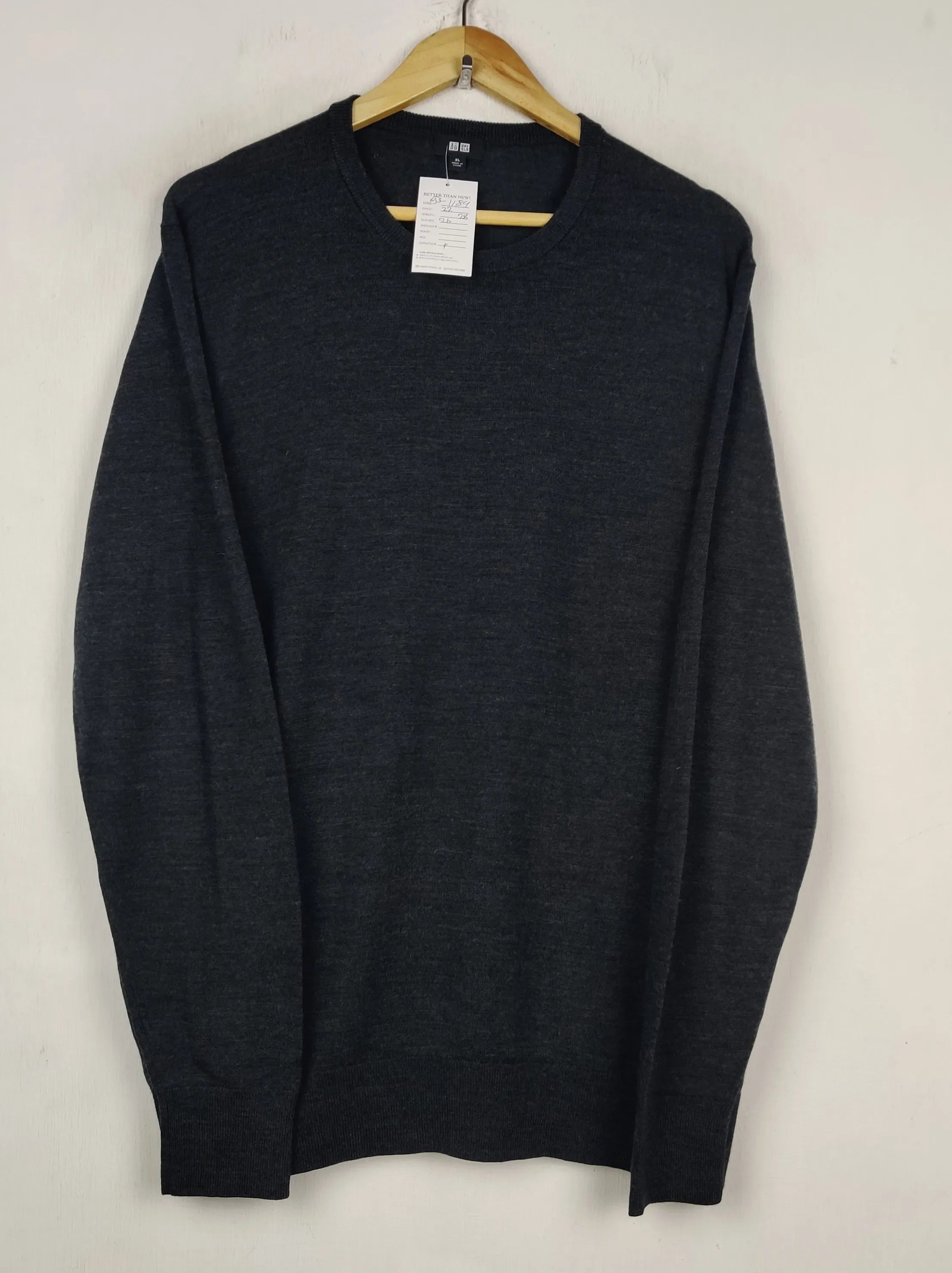 Buy online pre-used pre-loved 100% authentic & Original branded Uniqlo (WJS-1189) available in Pakistan. Top international brands avilable.