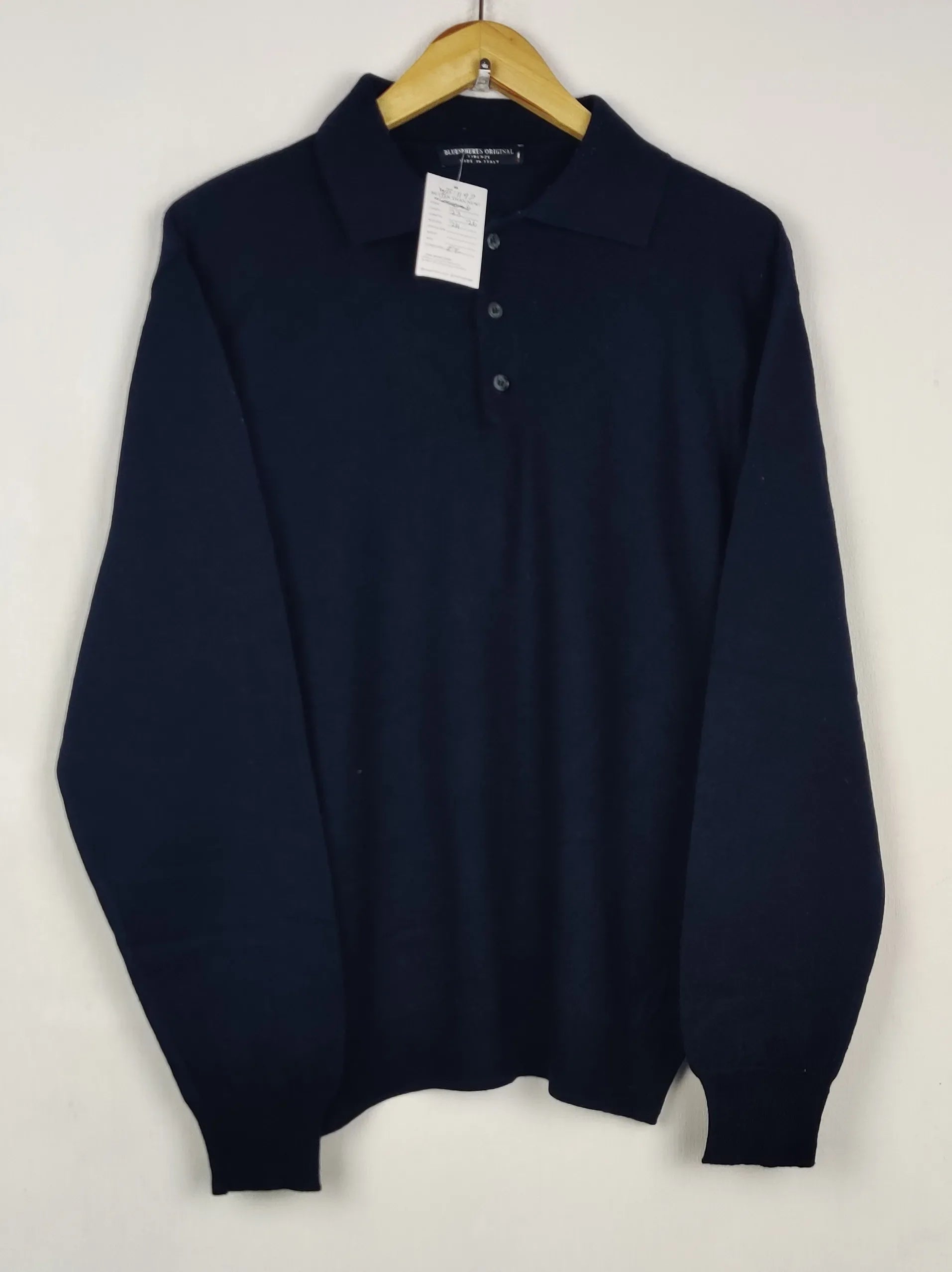 Buy online pre-used pre-loved 100% authentic & Original branded Blue Spheres Original (WJS-1197) available in Pakistan. Top international brands avilable.