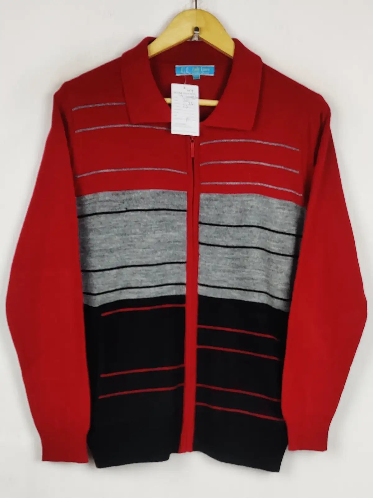 Buy online pre-used pre-loved 100% authentic & Original branded Laul Laura (WJS-183) available in Pakistan. Top international brands avilable.