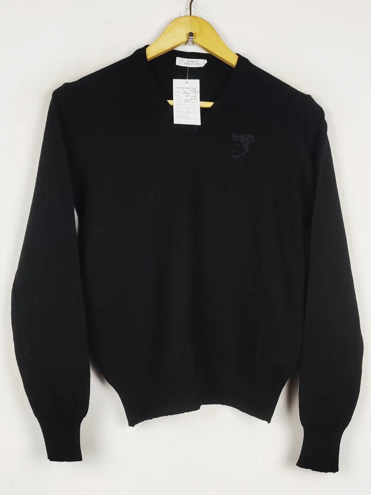 Buy online pre-used pre-loved 100% authentic & Original branded V.E.R.S.A.C.E (WJS-196) available in Pakistan. Top international brands avilable.