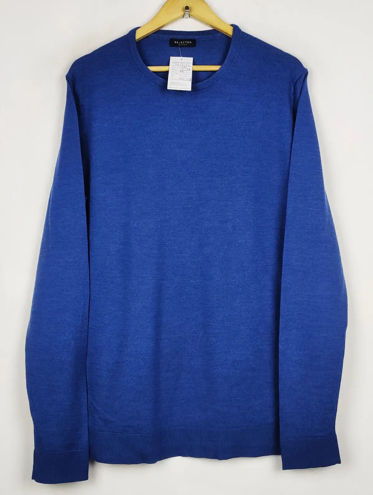 Buy online pre-used pre-loved 100% authentic & Original branded Selected (WJS-216) available in Pakistan. Top international brands avilable.