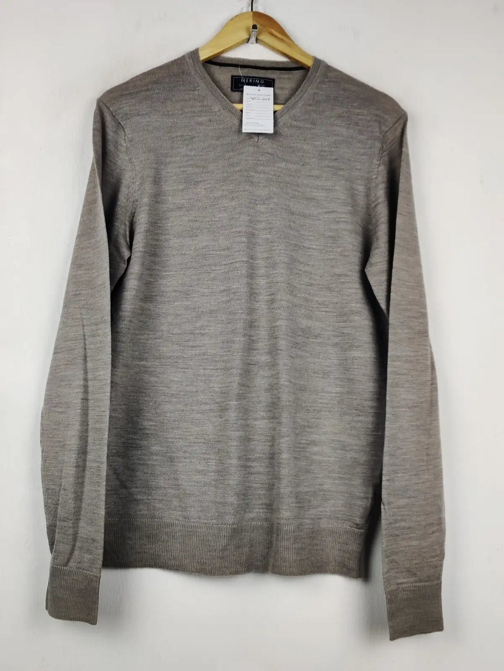 Buy online pre-used pre-loved 100% authentic & Original branded F&F (WJS-306) available in Pakistan. Top international brands avilable.