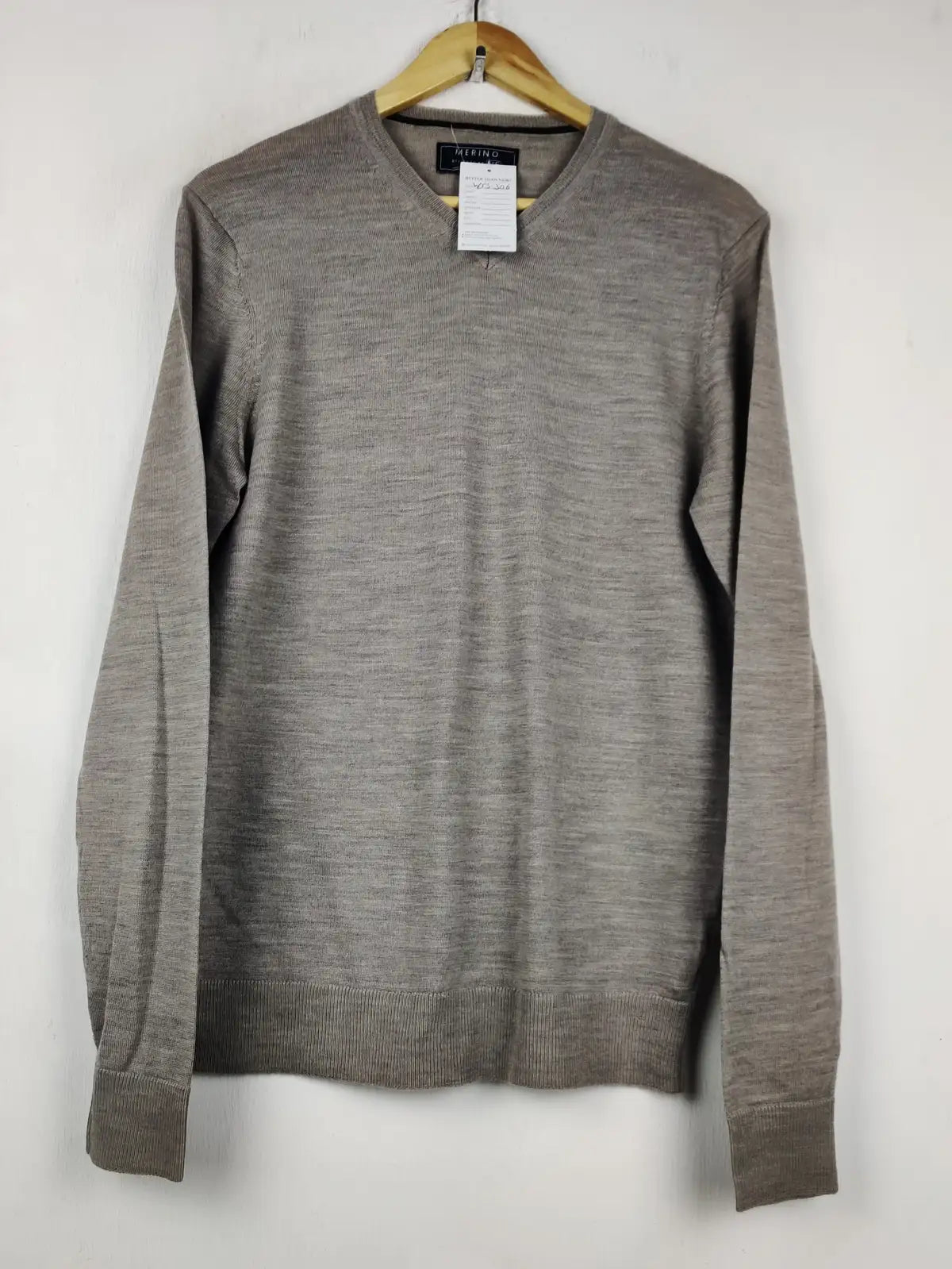 Buy online pre-used pre-loved 100% authentic & Original branded F&F (WJS-306) available in Pakistan. Top international brands avilable.