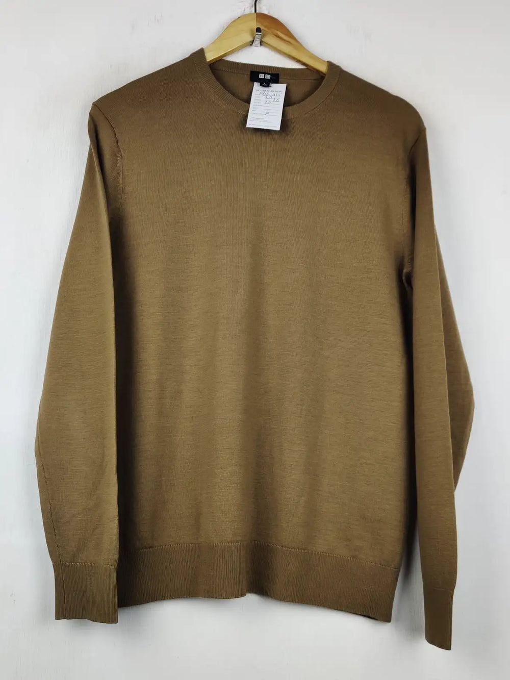 Buy online pre-used pre-loved 100% authentic & Original branded Uniqlo (WJS-315) available in Pakistan. Top international brands avilable.