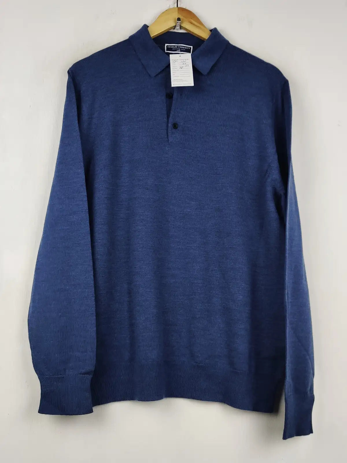 Buy online pre-used pre-loved 100% authentic & Original branded Charles Tyrwhitt (WJS-324) available in Pakistan. Top international brands avilable.