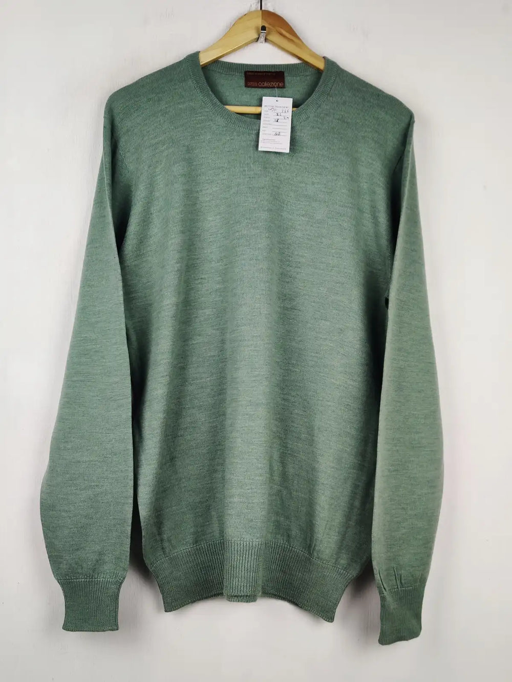 Buy online pre-used pre-loved 100% authentic & Original branded Collezione (WJS-336) available in Pakistan. Top international brands avilable.