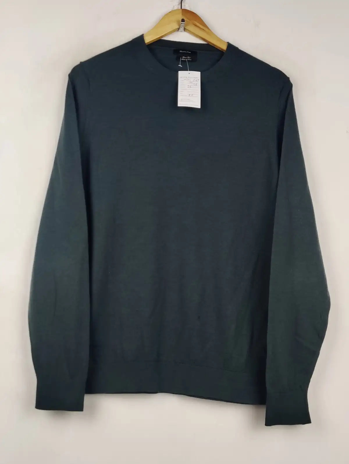 Buy online pre-used pre-loved 100% authentic & Original branded Massimo Dutti (WJS-347) available in Pakistan. Top international brands avilable.