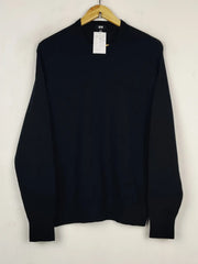 Buy online pre-used pre-loved 100% authentic & Original branded Uniqlo (WJS-528) available in Pakistan. Top international brands avilable.