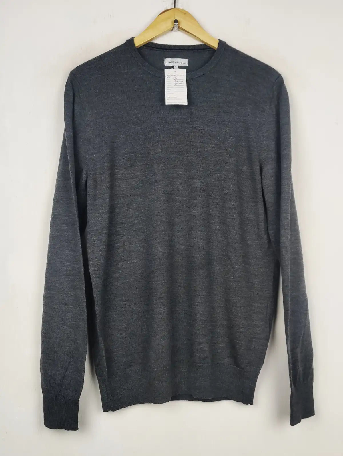 Buy online pre-used pre-loved 100% authentic & Original branded Hawes & Curtis (WJS-553) available in Pakistan. Top international brands avilable.