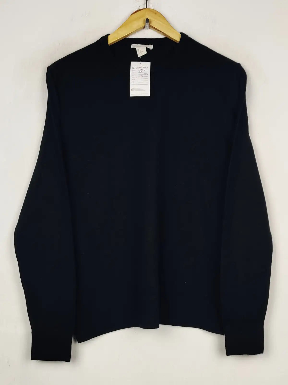 Buy online pre-used pre-loved 100% authentic & Original branded H&M (WJS-594) available in Pakistan. Top international brands avilable.