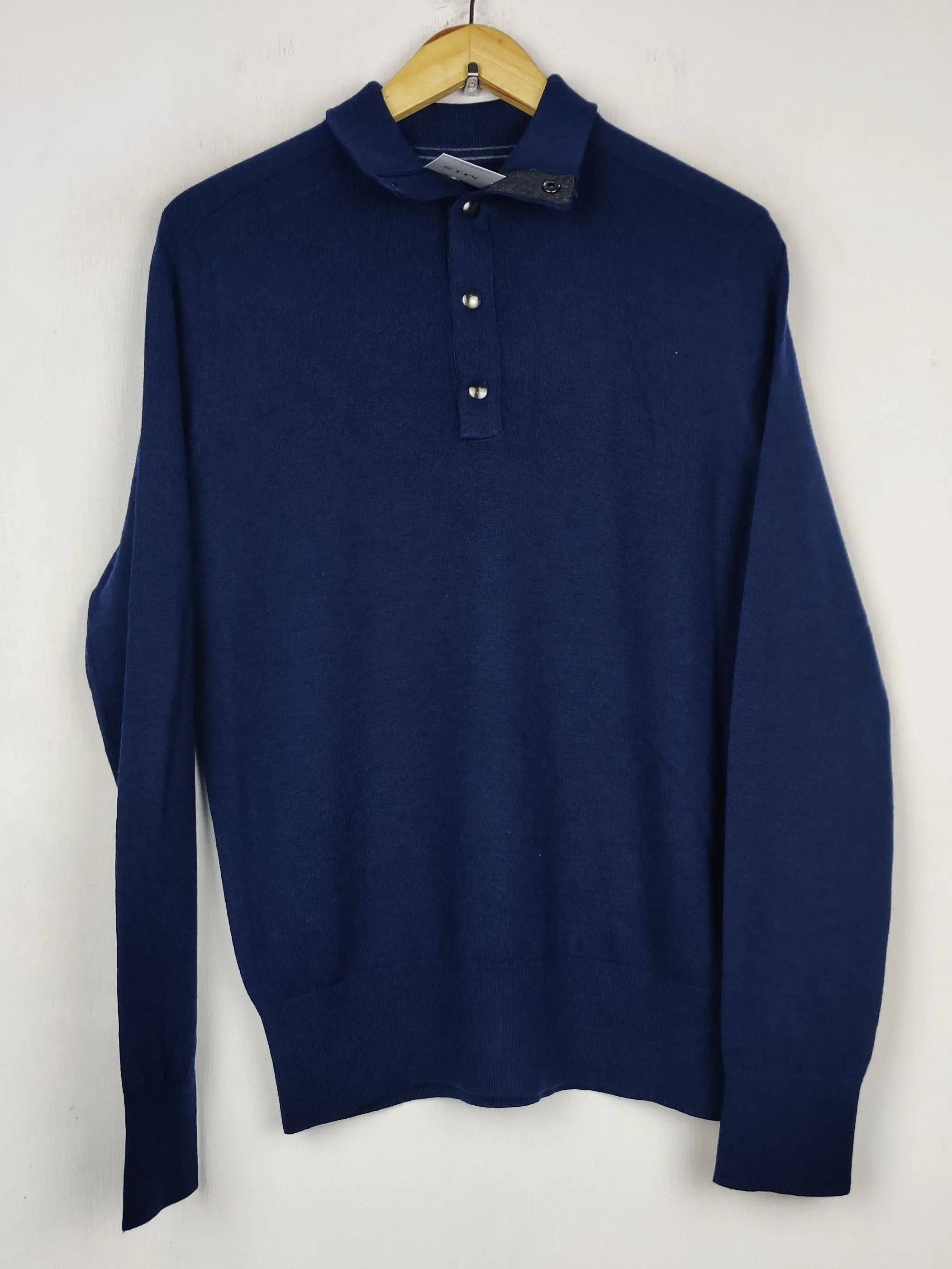 Buy online pre-used pre-loved 100% authentic & Original branded Banana Republic (WJS-658) available in Pakistan. Top international brands avilable.