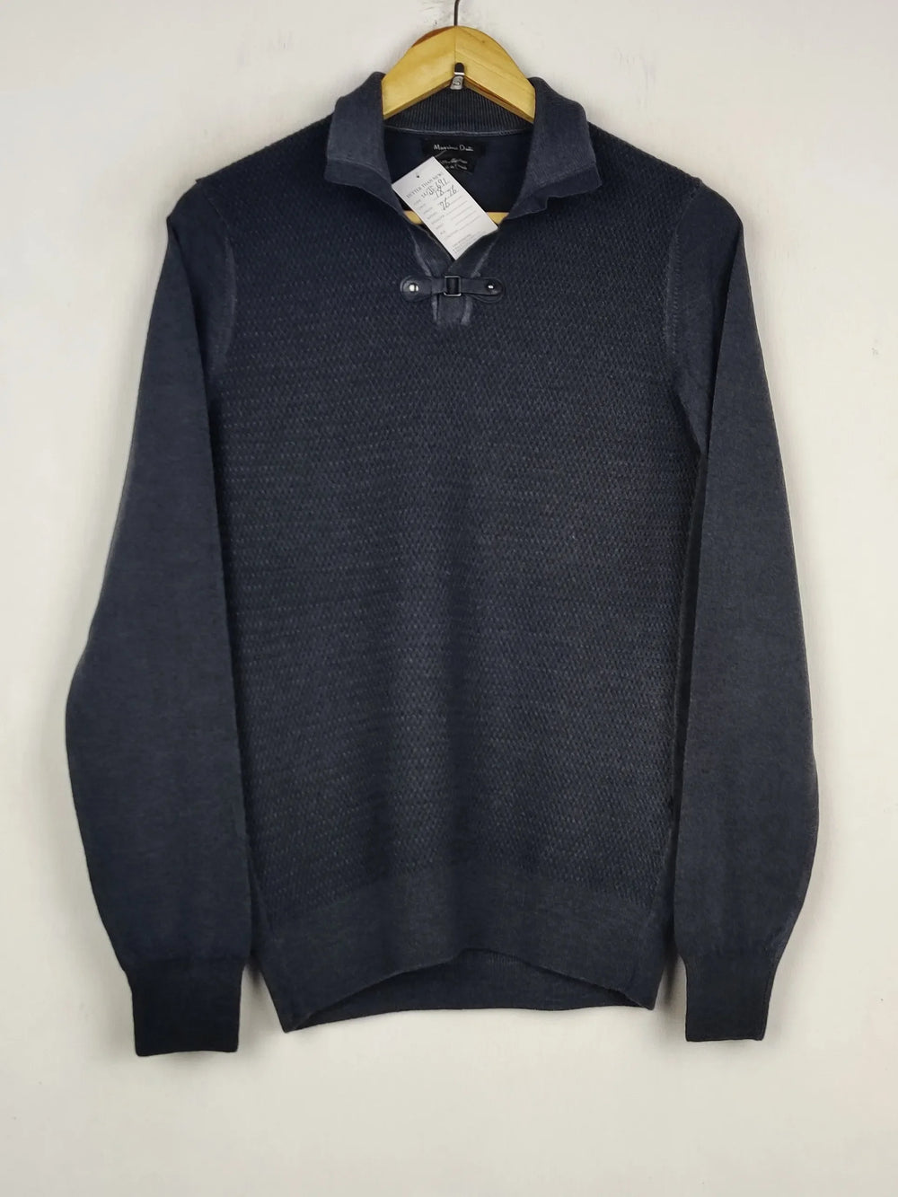 Buy online pre-used pre-loved 100% authentic & Original branded Massimo Dutti (WJS-691) available in Pakistan. Top international brands avilable.