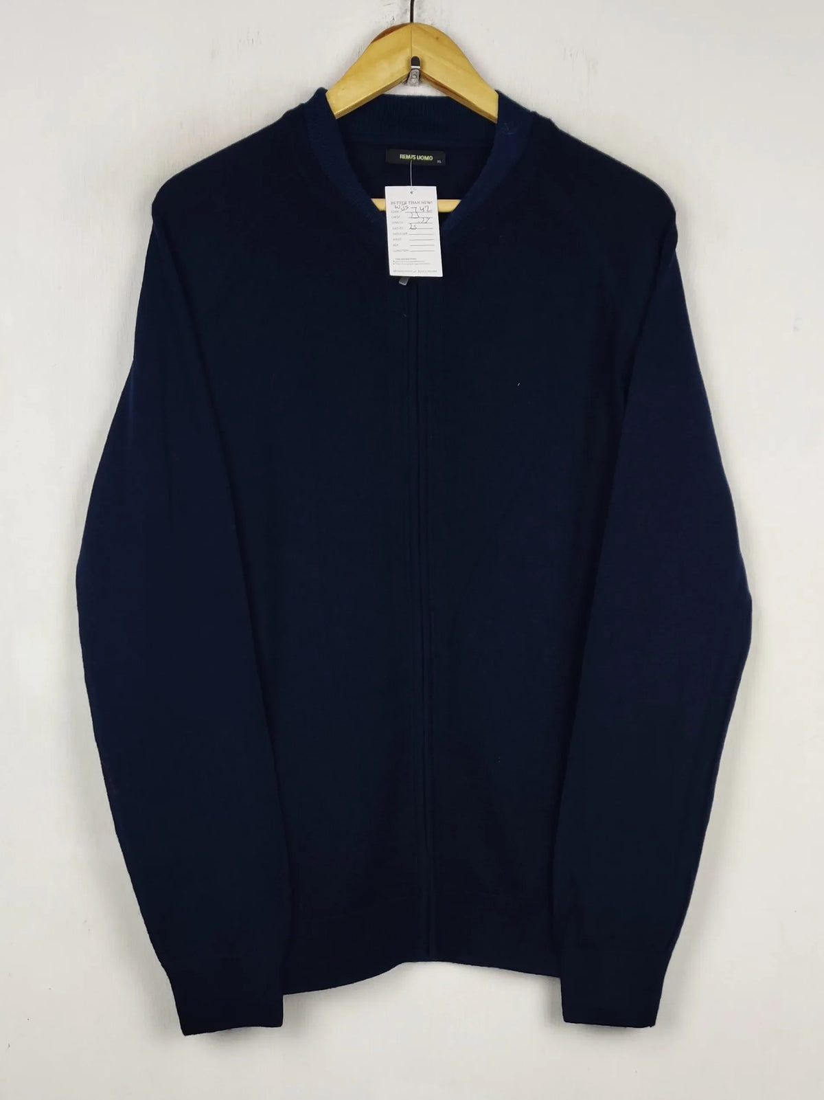 Buy online pre-used pre-loved 100% authentic & Original branded Remus (WJS-742) available in Pakistan. Top international brands avilable.