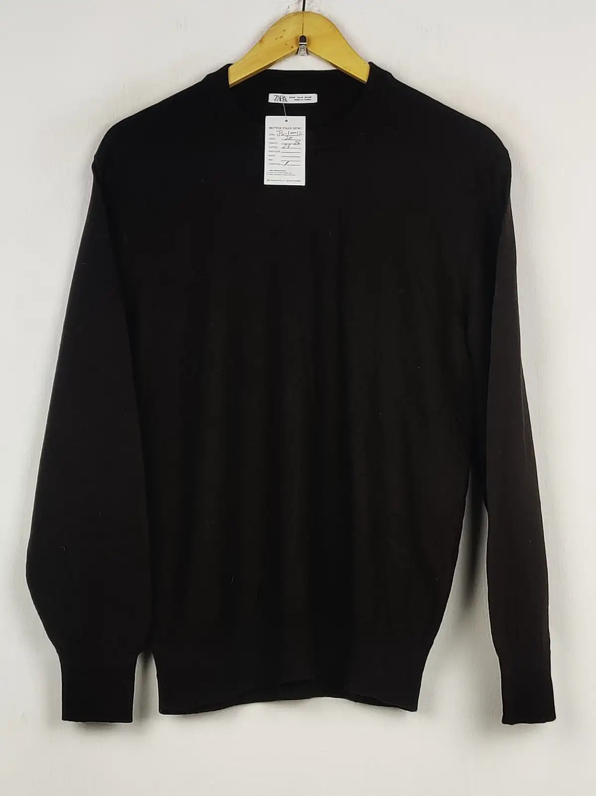 Buy online pre-used pre-loved 100% authentic & Original branded Zara (WJS-74) available in Pakistan. Top international brands avilable.