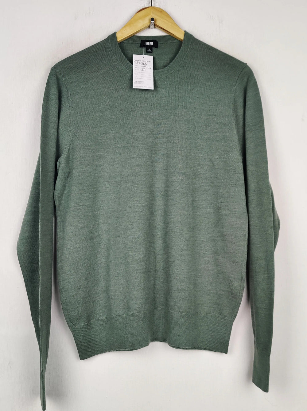 Buy online pre-used pre-loved 100% authentic & Original branded Uniqlo (WJS-768) available in Pakistan. Top international brands avilable.