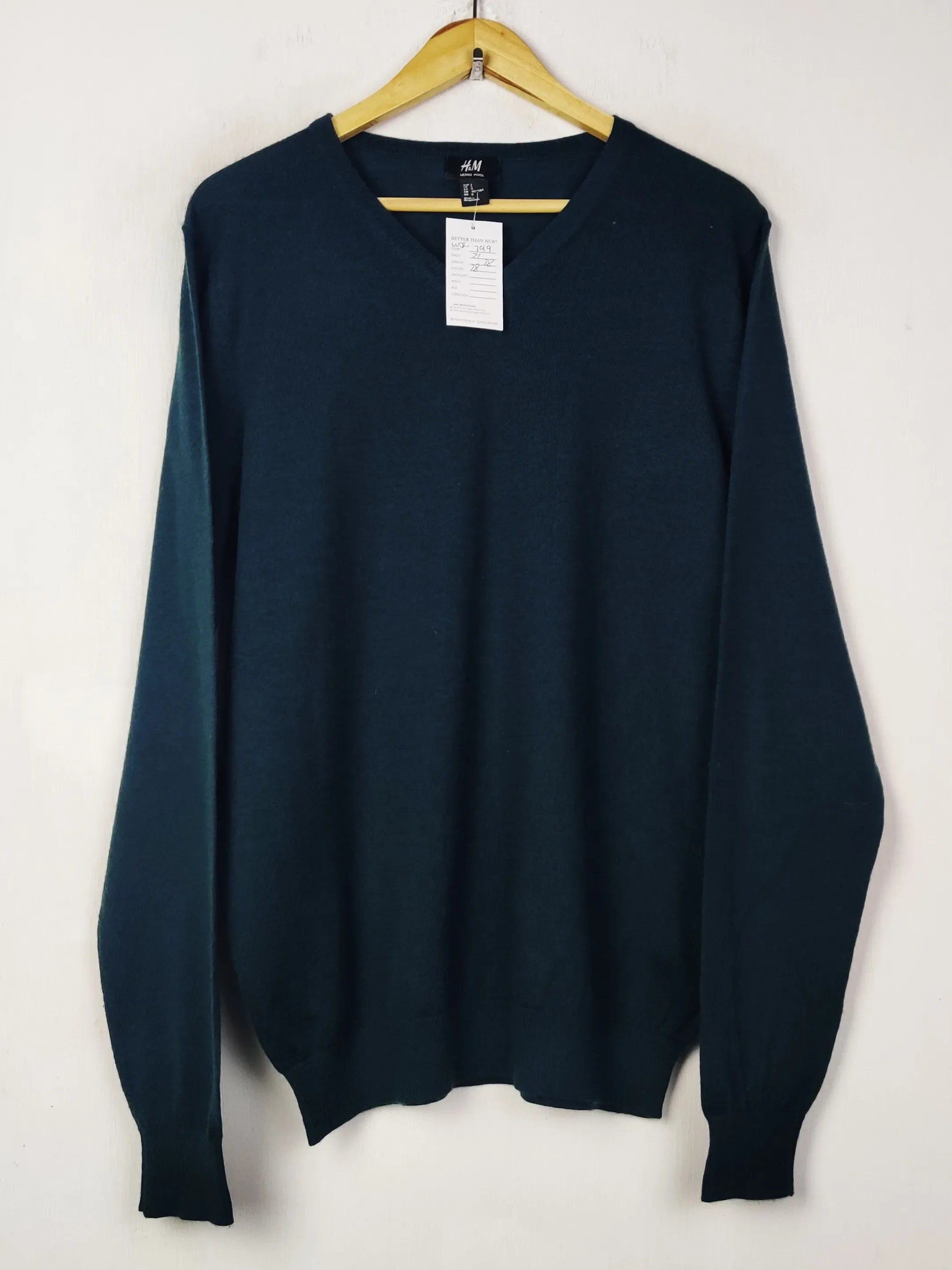 Buy online pre-used pre-loved 100% authentic & Original branded H&M (WJS-799) available in Pakistan. Top international brands avilable.