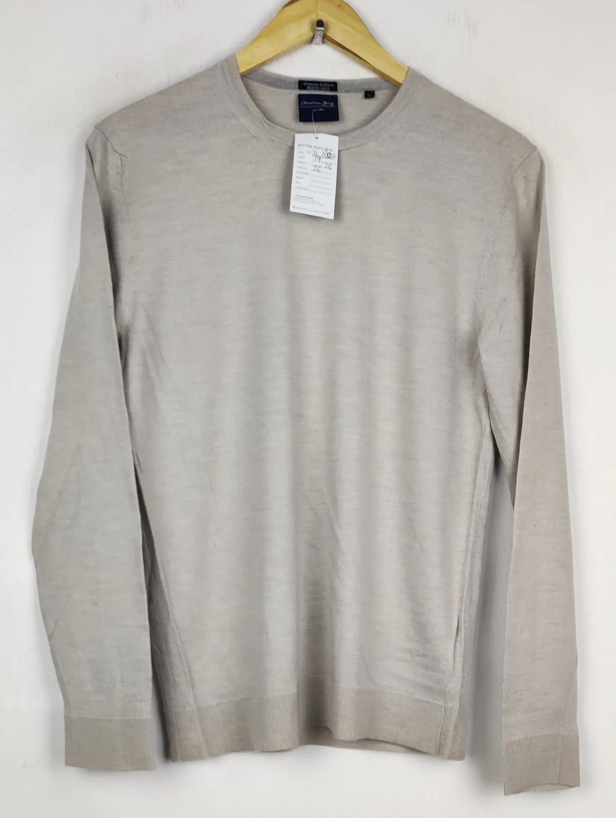 Buy online pre-used pre-loved 100% authentic & Original branded Christian Berg (WJS-823) available in Pakistan. Top international brands avilable.