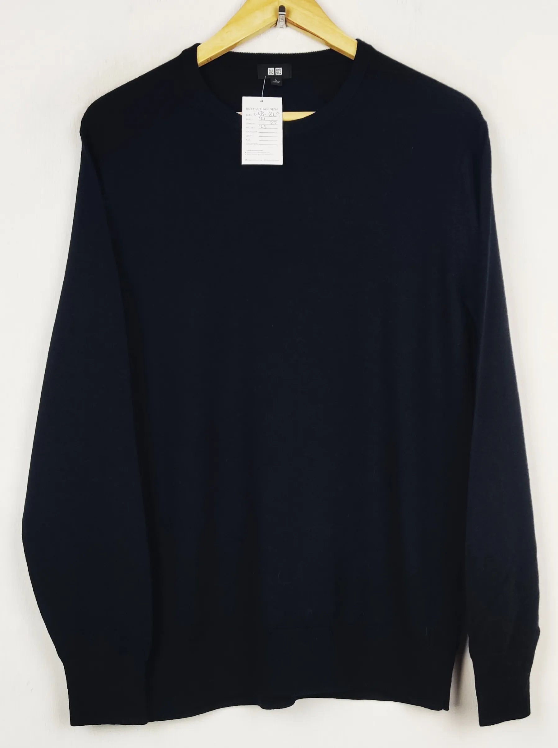 Buy online pre-used pre-loved 100% authentic & Original branded Uniqlo (WJS-869) available in Pakistan. Top international brands avilable.