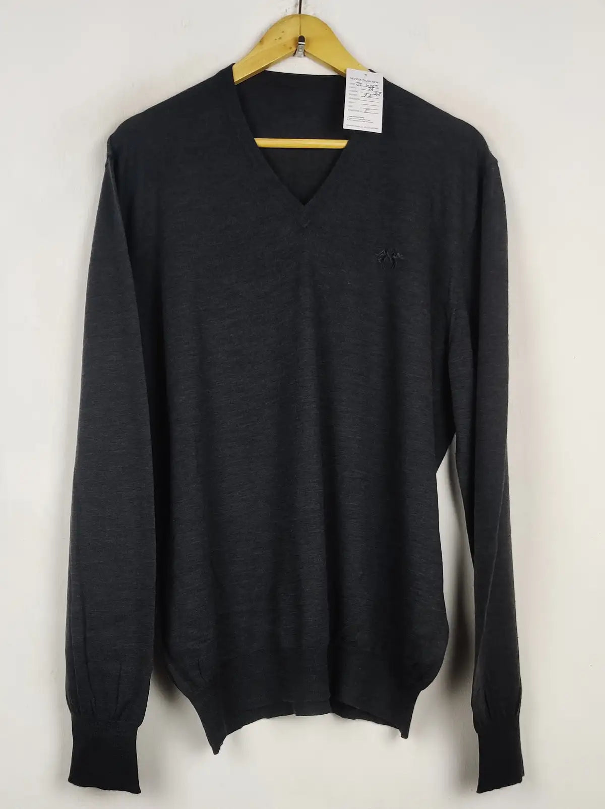Buy online pre-used pre-loved 100% authentic & Original branded Unknown Brand (WJS-89) available in Pakistan. Top international brands avilable.
