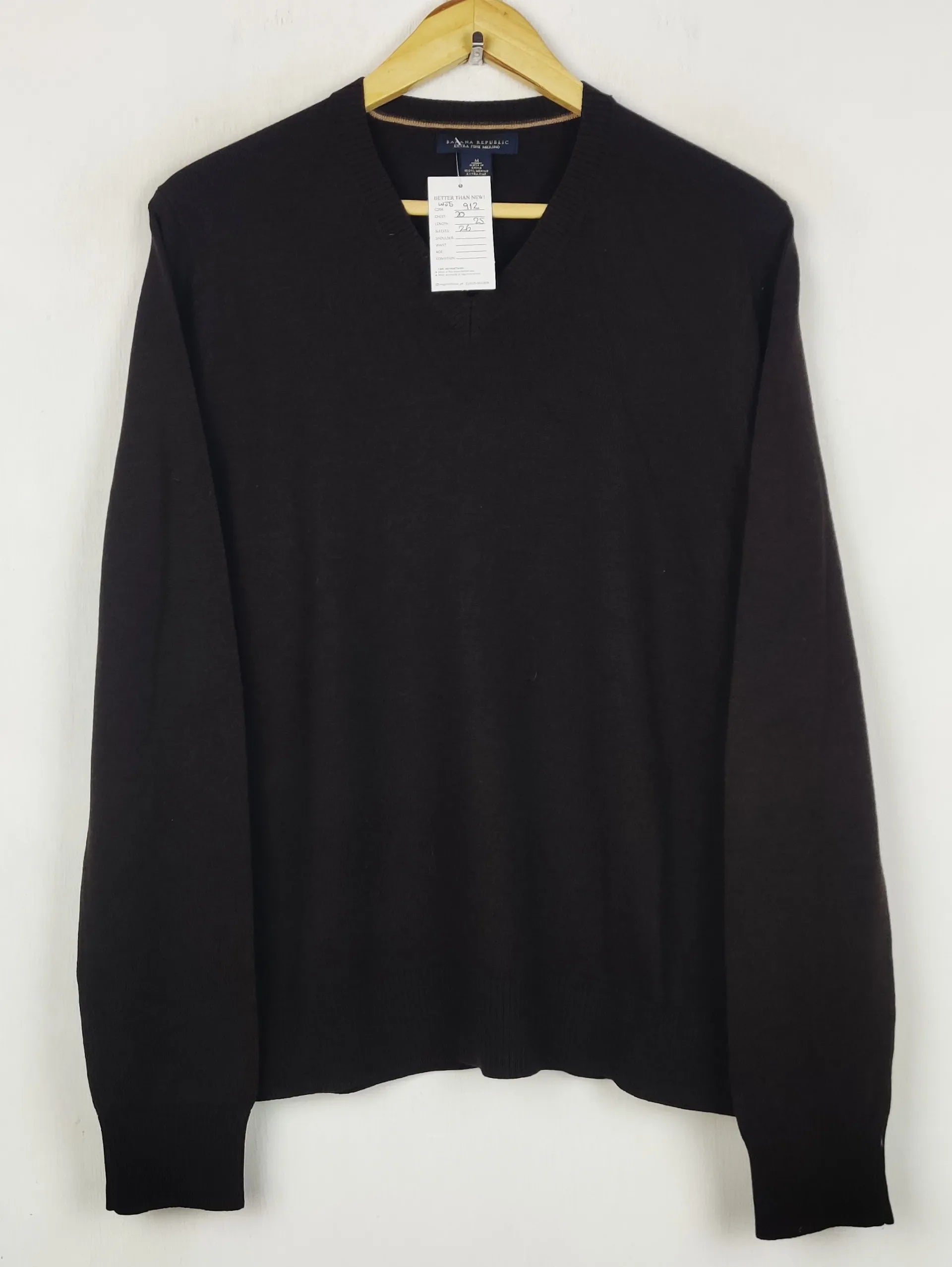 Buy online pre-used pre-loved 100% authentic & Original branded Banana Republic (WJS-912) available in Pakistan. Top international brands avilable.