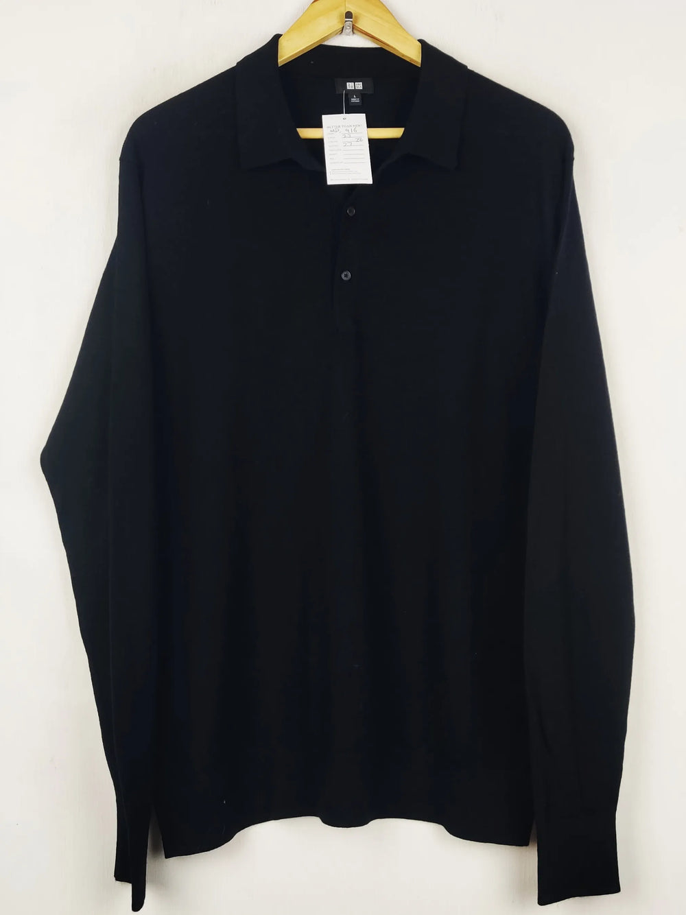 Buy online pre-used pre-loved 100% authentic & Original branded Uniqlo (WJS-916) available in Pakistan. Top international brands avilable.